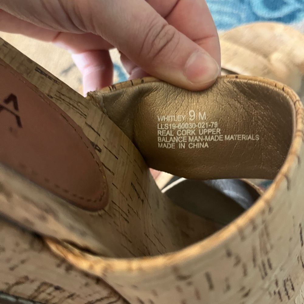 Lucca Lane Whitley Sandals - Picture 5 of 6